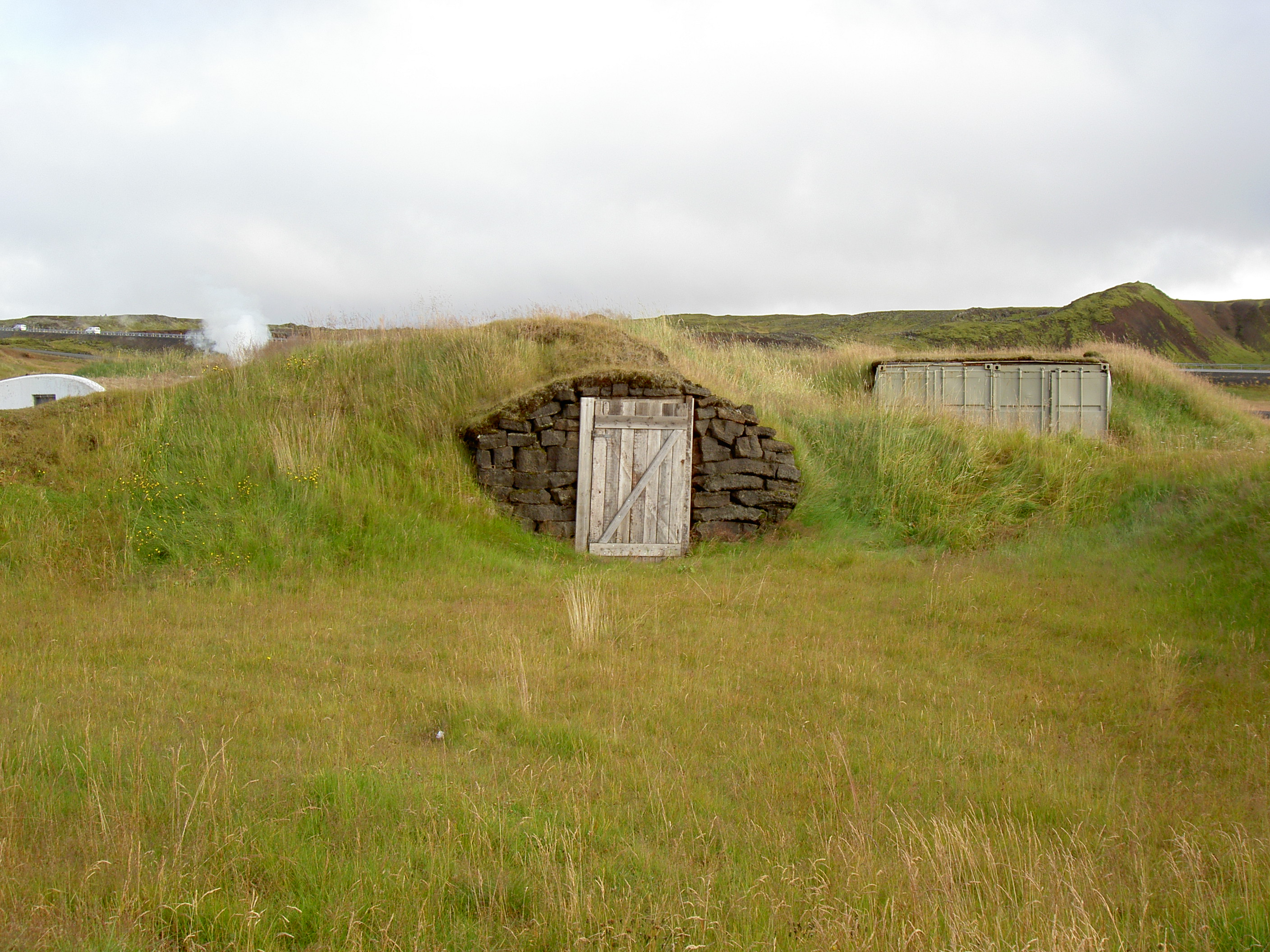 Luca Errera, Daniela Trastulli, Islanda, casa sottoterra, turf house