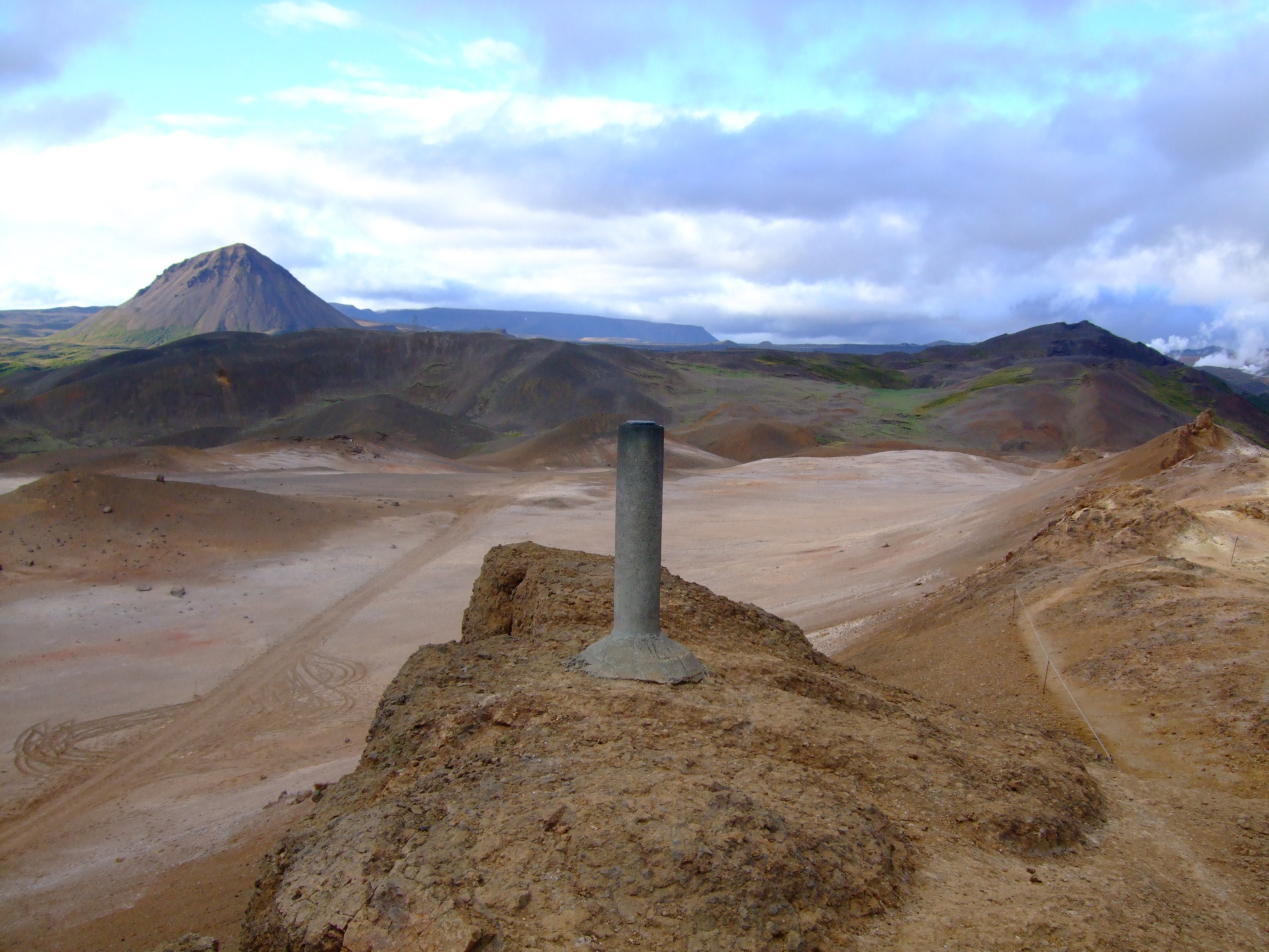 Luca Errera, Daniela Trastulli, Islanda, Hverir, attività geotermiche